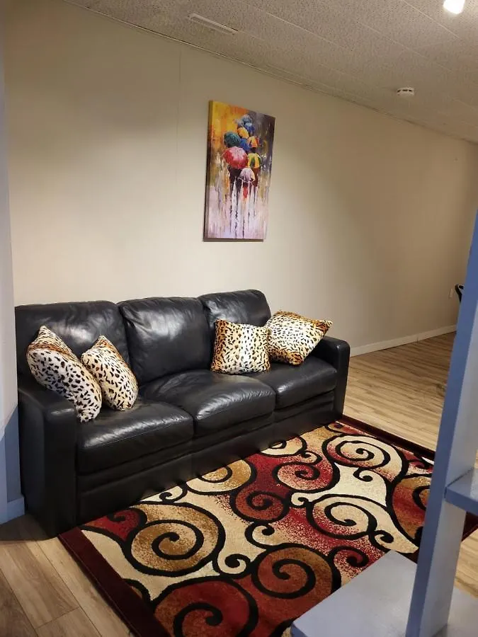 Cozy Private Rooms In Suite Edmonton
